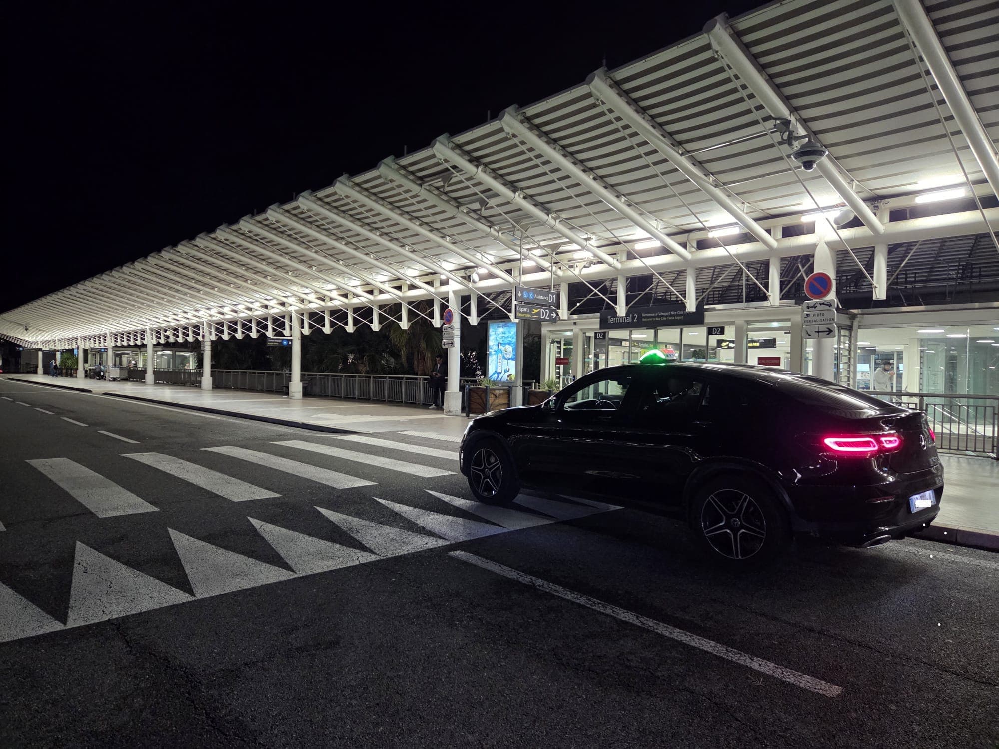 Taxi de Nuit Nice : Service Nocturne 24/7 - Retours Soirée & Aéroport