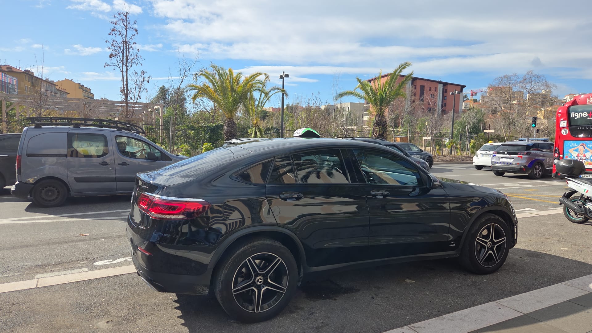 Comment Réserver un Taxi à Nice : Guide Complet 2026