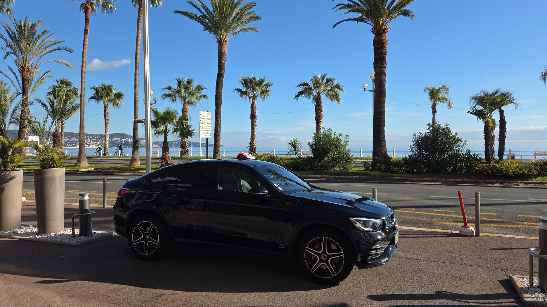 Mercedes class GLC taxi sites touristiques Nice promenade des anglais