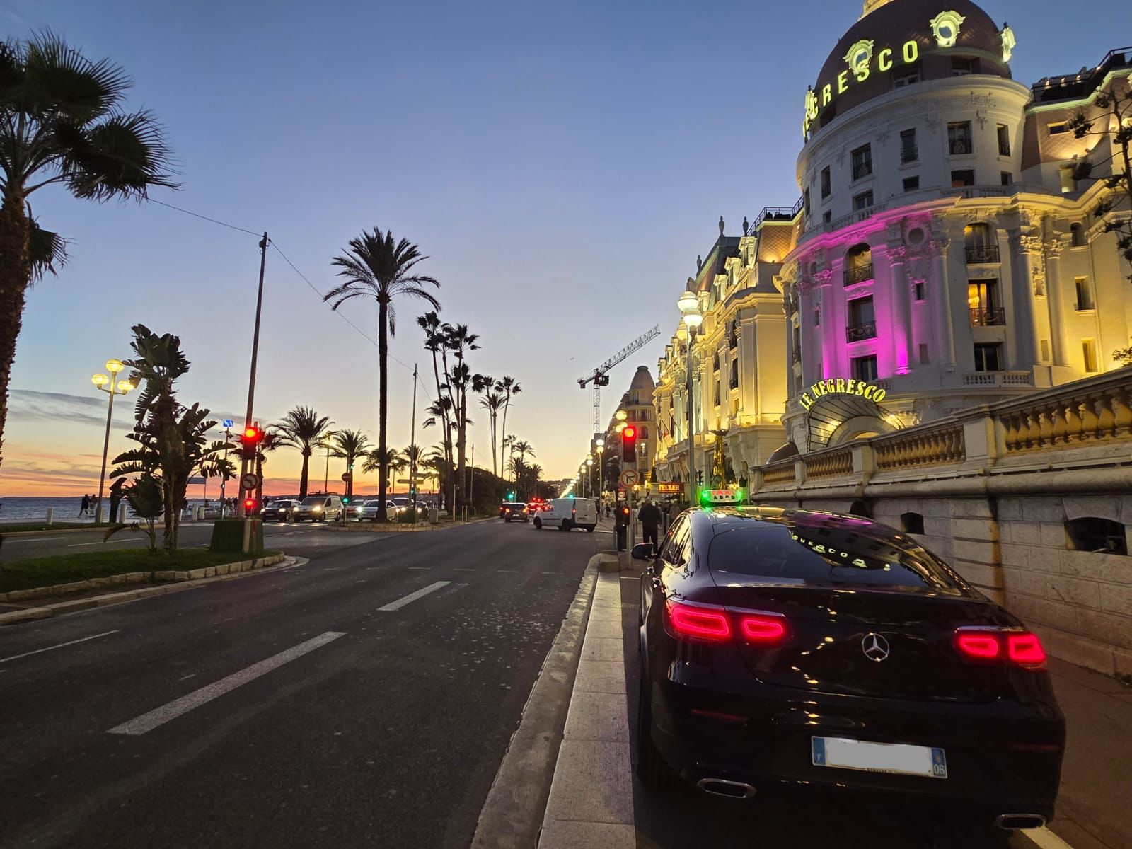 Mercedes GLC taxi Promenade des Anglais